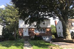 Pre-foreclosure in  BELL RD Scarsdale, NY 10583