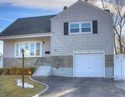 Pre-foreclosure Listing in NOBLE ST NORTH BABYLON, NY 11703