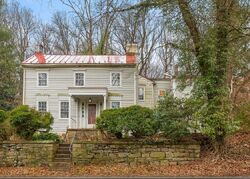 Pre-foreclosure in  RIVER RD New Hope, PA 18938