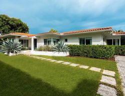 Pre-foreclosure in  PINE TREE DR Miami Beach, FL 33140