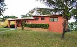 Pre-foreclosure in  NW 7TH CT Miami, FL 33169