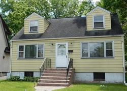 Pre-foreclosure in  W COLFAX AVE Roselle Park, NJ 07204