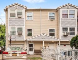 Pre-foreclosure in  LOCUST HILL AVE Yonkers, NY 10701