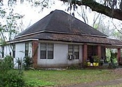 Pre-foreclosure in  SW HORRY AVE Madison, FL 32340