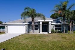 Pre-foreclosure Listing in SE DAMASK AVE PORT SAINT LUCIE, FL 34983