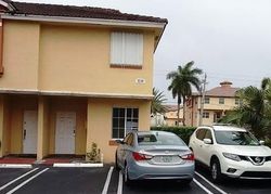  Nw 10th St , Miami FL