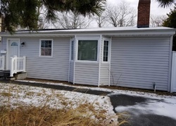 Pre-foreclosure Listing in E BAY DR WEST ISLIP, NY 11795