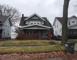 Pre-foreclosure in  HAMPTON AVE Toledo, OH 43609