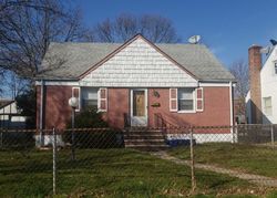 Pre-foreclosure Listing in CIRCLE DR HEMPSTEAD, NY 11550