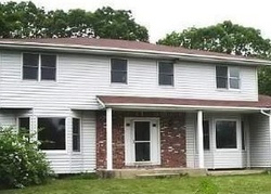 Pre-foreclosure in  COMMACK RD Huntington Station, NY 11746