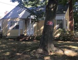 Pre-foreclosure Listing in LAKELAND AVE SAYVILLE, NY 11782