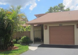  Royal Woods Dr, Fort Myers FL