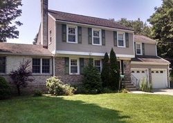 Pre-foreclosure Listing in WESTERVELT AVE TENAFLY, NJ 07670