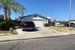 Pre-foreclosure Listing in CANYON PEAK DR BAKERSFIELD, CA 93307