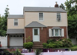 Pre-foreclosure in  GARNET PL Elmont, NY 11003