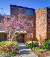 Pre-foreclosure in  RIDGEVIEW CT Sausalito, CA 94965