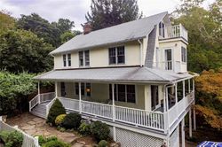 Pre-foreclosure Listing in FIRST ST PIERMONT, NY 10968