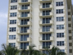 Pre-foreclosure in  COLLINS AVE  Miami Beach, FL 33154