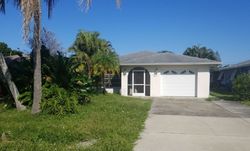 Pre-foreclosure in  104TH AVE N Naples, FL 34108