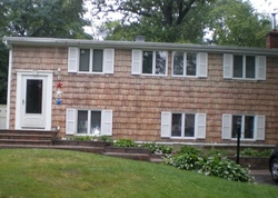 Pre-foreclosure Listing in POSSUM LN EAST SETAUKET, NY 11733