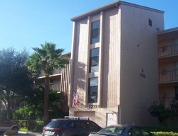  Lake Circle Dr , Pompano Beach FL