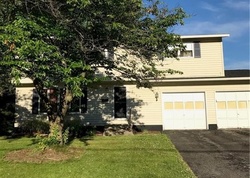 Pre-foreclosure Listing in SUNFLOWER DR LIVERPOOL, NY 13088