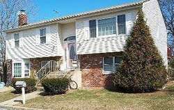 Pre-foreclosure Listing in KAREN CT BAYVILLE, NY 11709