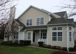 Pre-foreclosure Listing in KETTLES LN MEDFORD, NY 11763