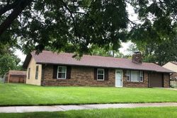 Pre-foreclosure Listing in LOCKERBIE DR COLUMBUS, IN 47203