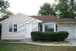 Pre-foreclosure in  HUDSON DR Kings Park, NY 11754