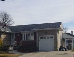  Liberty Ave, Lindenhurst NY