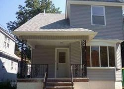 Pre-foreclosure in  WARREN ST Roselle, NJ 07203