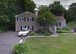 Pre-foreclosure Listing in SUNRISE LN SMITHTOWN, NY 11787