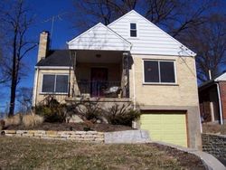 Pre-foreclosure in  CANTERBURY AVE Cincinnati, OH 45237