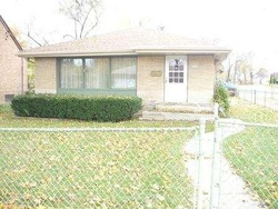 Pre-foreclosure in  N 75TH ST Milwaukee, WI 53218