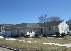 Pre-foreclosure in  E SHORE RD Lindenhurst, NY 11757