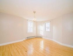  Walnut St, Teaneck NJ