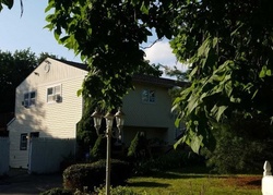 Pre-foreclosure Listing in ANGELA LN LAKE GROVE, NY 11755