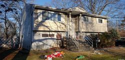 Pre-foreclosure in  CANDLEWOOD RD Brentwood, NY 11717