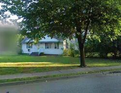 Pre-foreclosure in  PORT READING AVE Woodbridge, NJ 07095