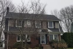 Pre-foreclosure Listing in WAYLAND DR VERONA, NJ 07044