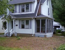 Pre-foreclosure Listing in CHESTNUT ST HILLSDALE, NJ 07642