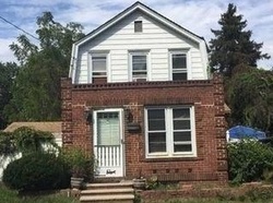 Pre-foreclosure Listing in RHODES LN WEST HEMPSTEAD, NY 11552