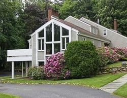 Pre-foreclosure Listing in HORSESHOE RD OLD WESTBURY, NY 11568