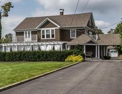 Pre-foreclosure in  OCEAN AVE Islip, NY 11751