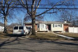Pre-foreclosure in  BAY SHORE AVE Bay Shore, NY 11706