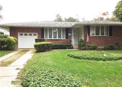 Pre-foreclosure Listing in KEVIN RD COMMACK, NY 11725