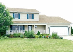 Pre-foreclosure in  LAKE PARK DR Valparaiso, IN 46385