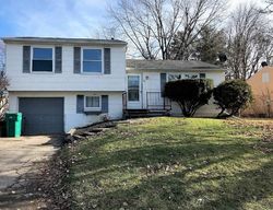 Pre-foreclosure in  COACHLIGHT CIR Farmington, NY 14425