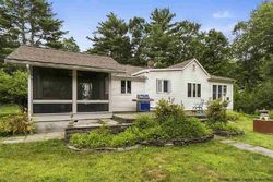 Pre-foreclosure in  SUNSET RIDGE RD Woodstock, NY 12498